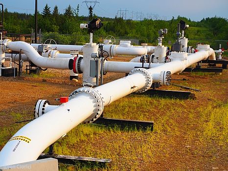 Alberta oil sands. Pipeline transportation of Synthetic Crude 